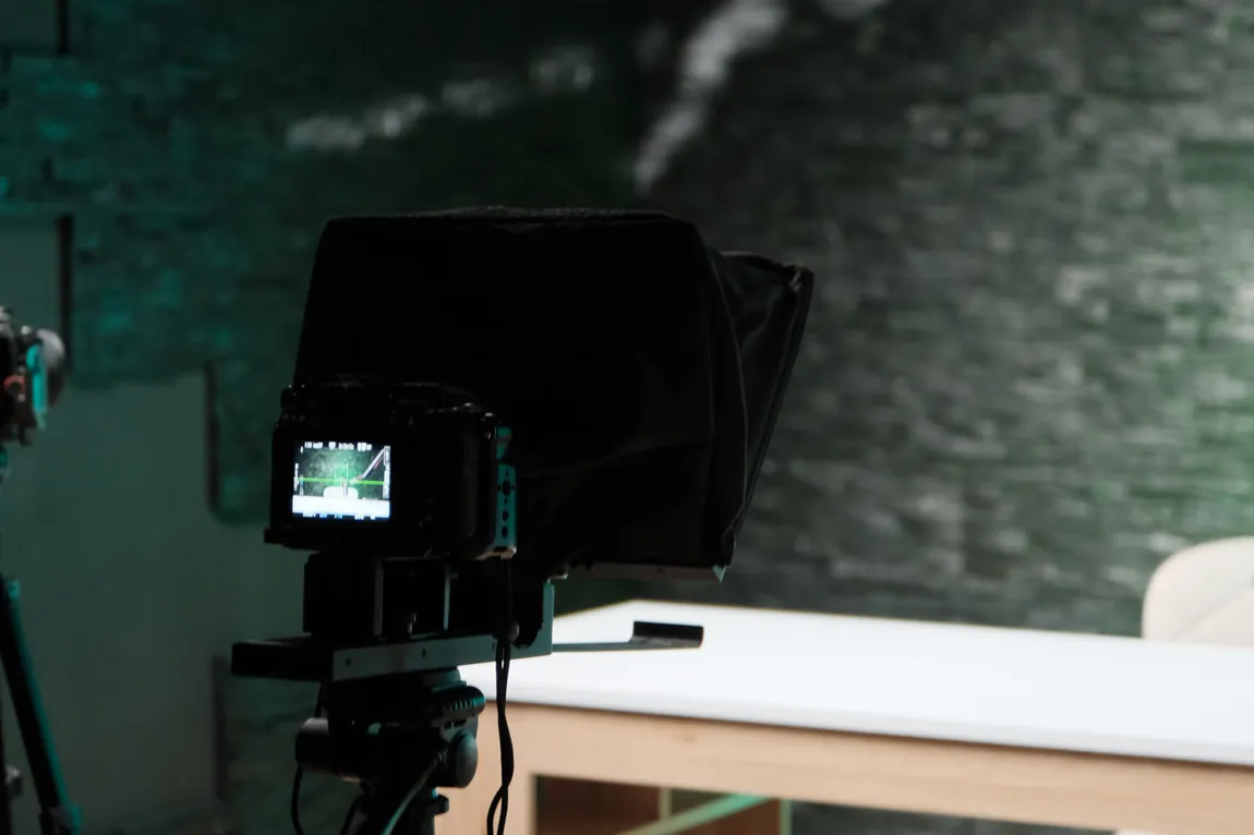 Monolith, Teleprompter — Palette Studio Valencia