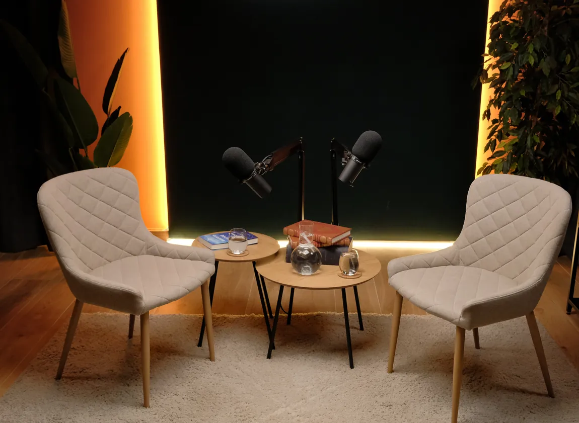 Portal, Lounge · luz de color — Palette Studio Valencia